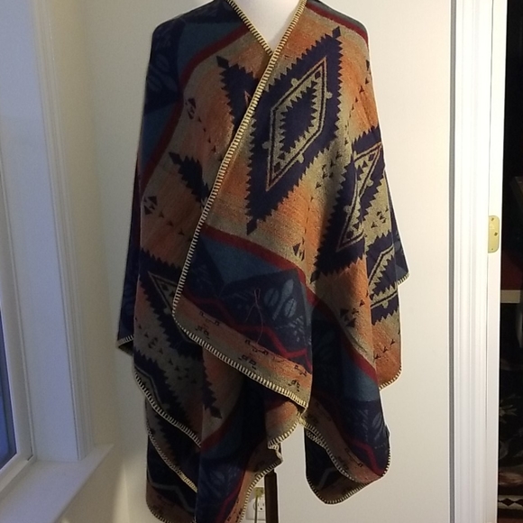 Kollie More Navy Geometric Wrap - Picture 8 of 9